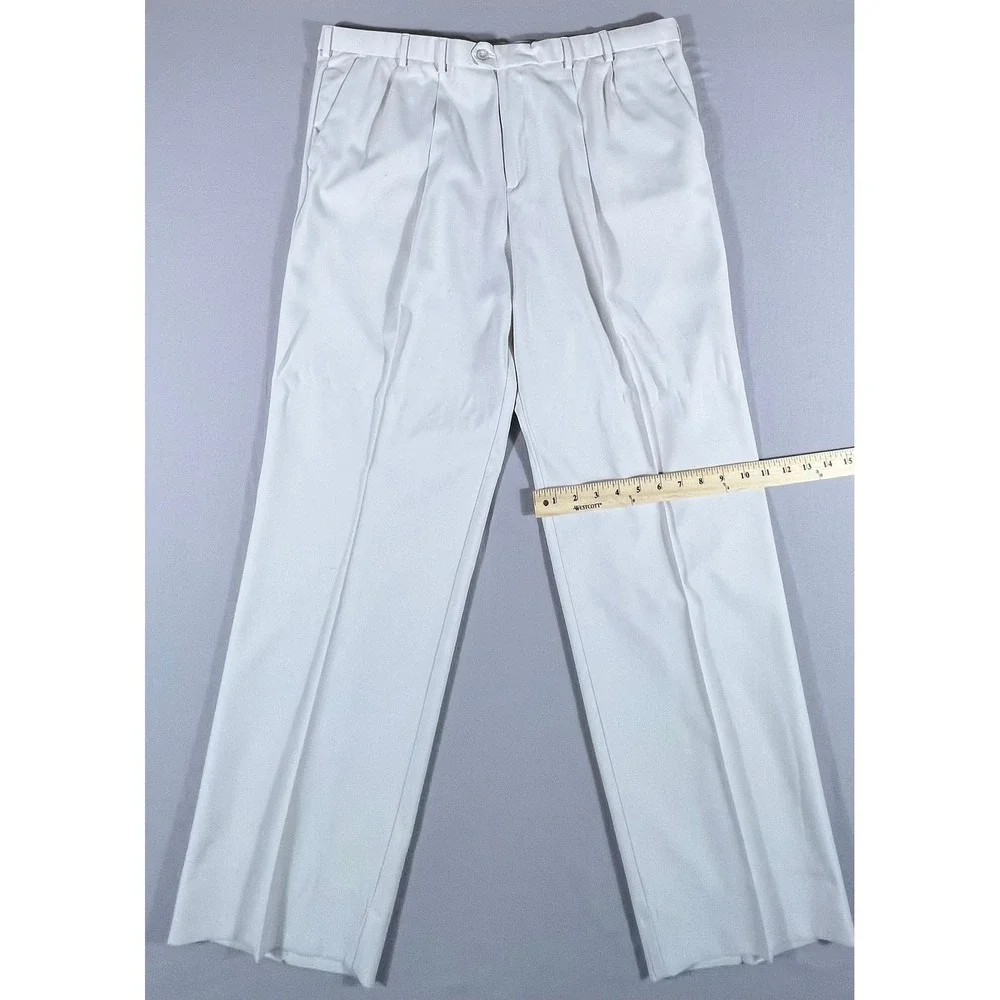 Dockers Golf Men's 42x32 White Pleated Relaxed Fit Microfiber Trousers Pants